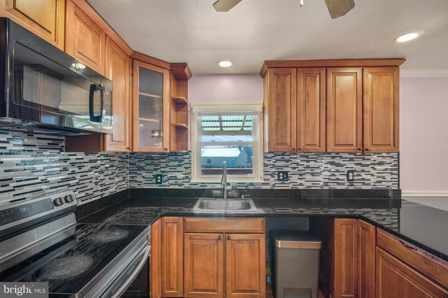 13218 KURTZ RD, WOODBRIDGE, Virginia 22193, 4 Bedrooms Bedrooms, ,3 BathroomsBathrooms,Residential,For sale,13218 KURTZ RD,VAPW2108178 MLS # VAPW2108178