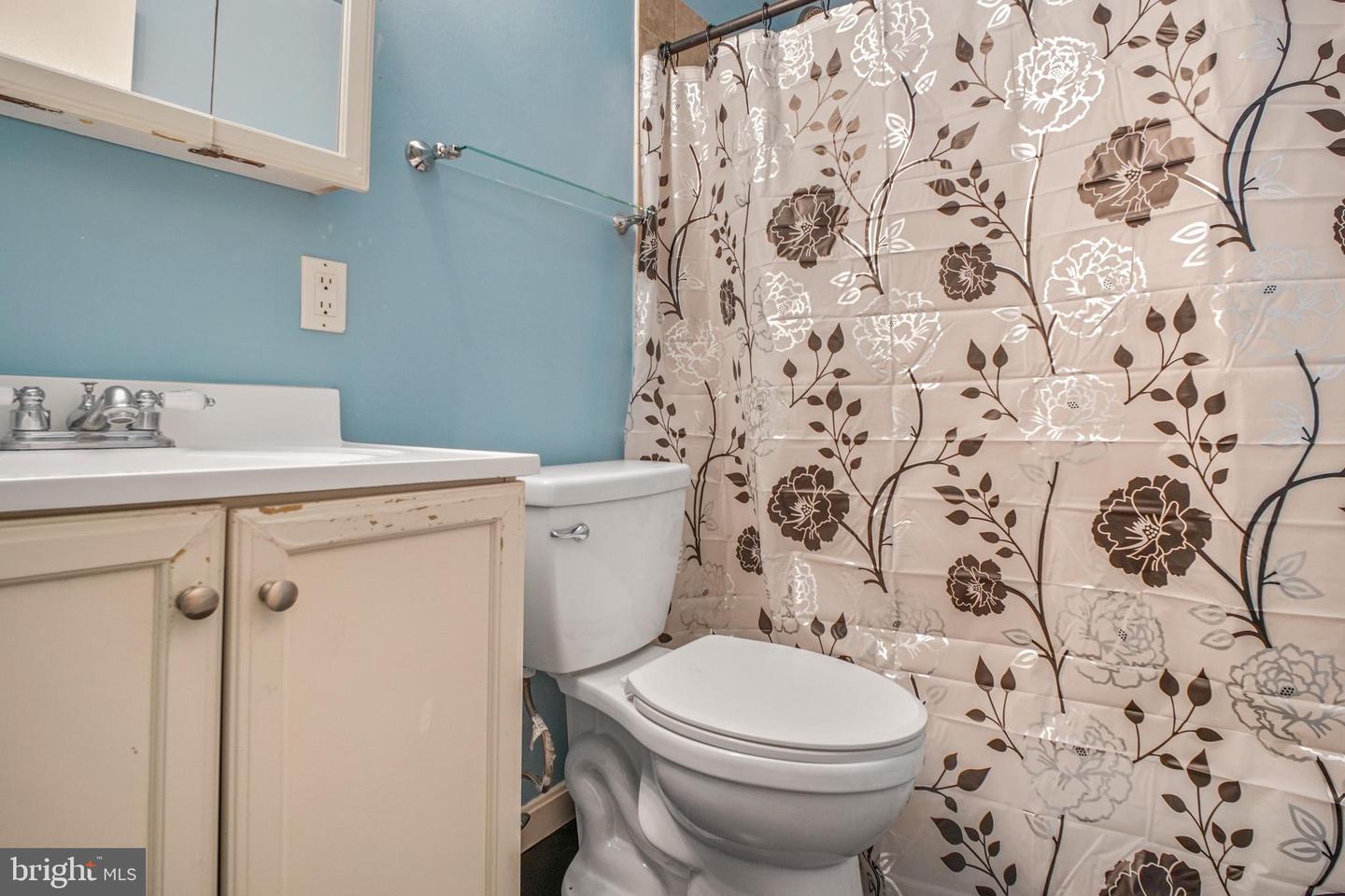 13218 KURTZ RD, WOODBRIDGE, Virginia 22193, 4 Bedrooms Bedrooms, ,3 BathroomsBathrooms,Residential,For sale,13218 KURTZ RD,VAPW2108178 MLS # VAPW2108178