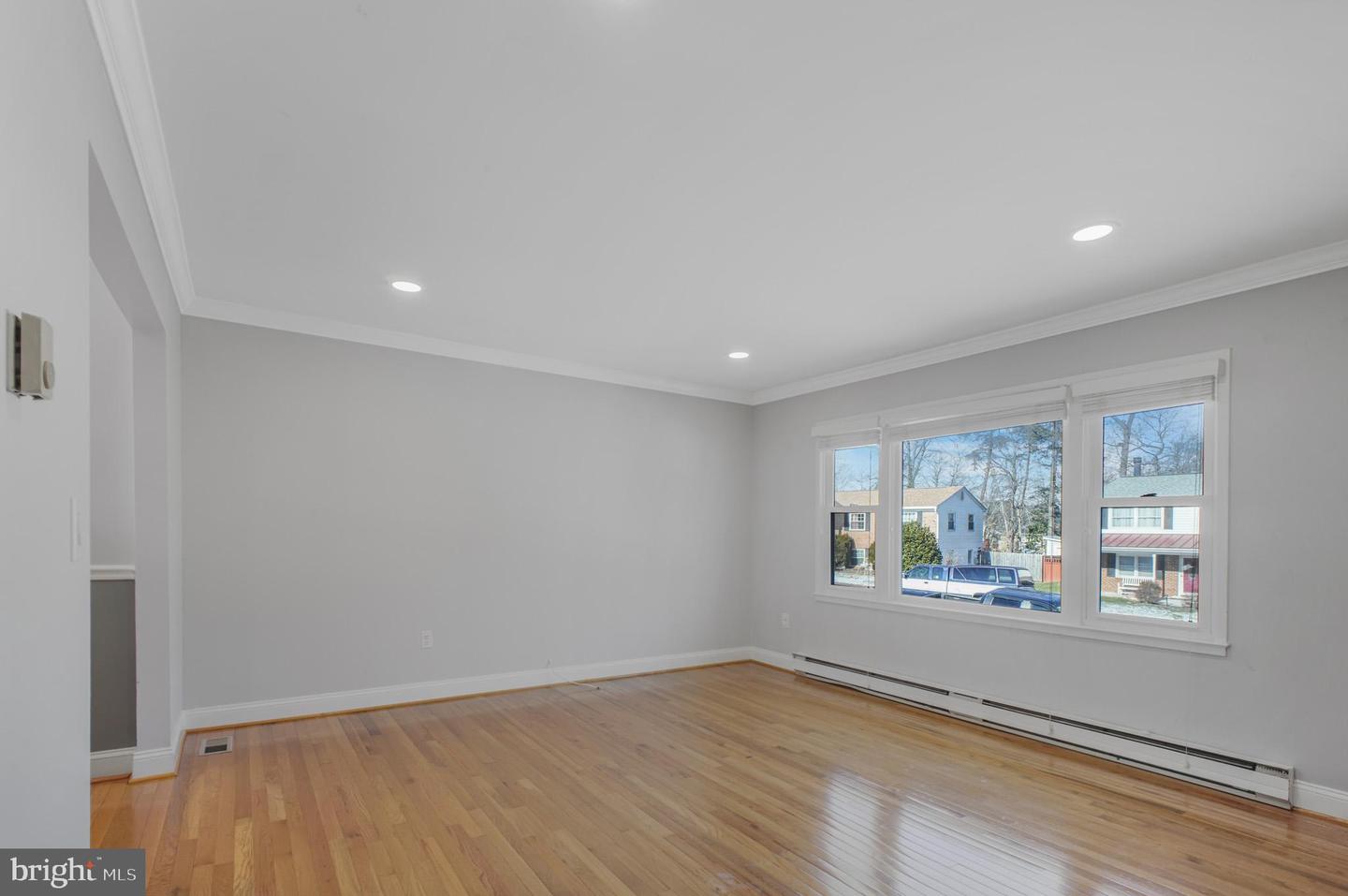 13218 KURTZ RD, WOODBRIDGE, Virginia 22193, 4 Bedrooms Bedrooms, ,3 BathroomsBathrooms,Residential,For sale,13218 KURTZ RD,VAPW2108178 MLS # VAPW2108178