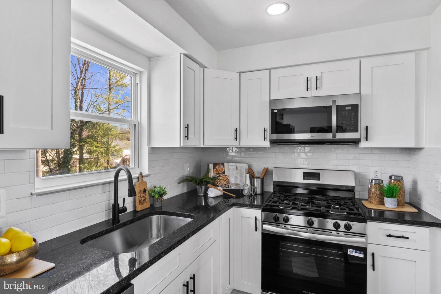 13425 PRINCEDALE DR, WOODBRIDGE, Virginia 22193, 5 Bedrooms Bedrooms, ,3 BathroomsBathrooms,Residential,For sale,13425 PRINCEDALE DR,VAPW2109012 MLS # VAPW2109012 13425 PRINCEDALE DR, WOODBRIDGE, Virginia 22193, 5 Bedrooms Bedrooms, ,3 BathroomsBathrooms,Residential,For sale,13425 PRINCEDALE DR,VAPW2109012 MLS # VAPW2109012