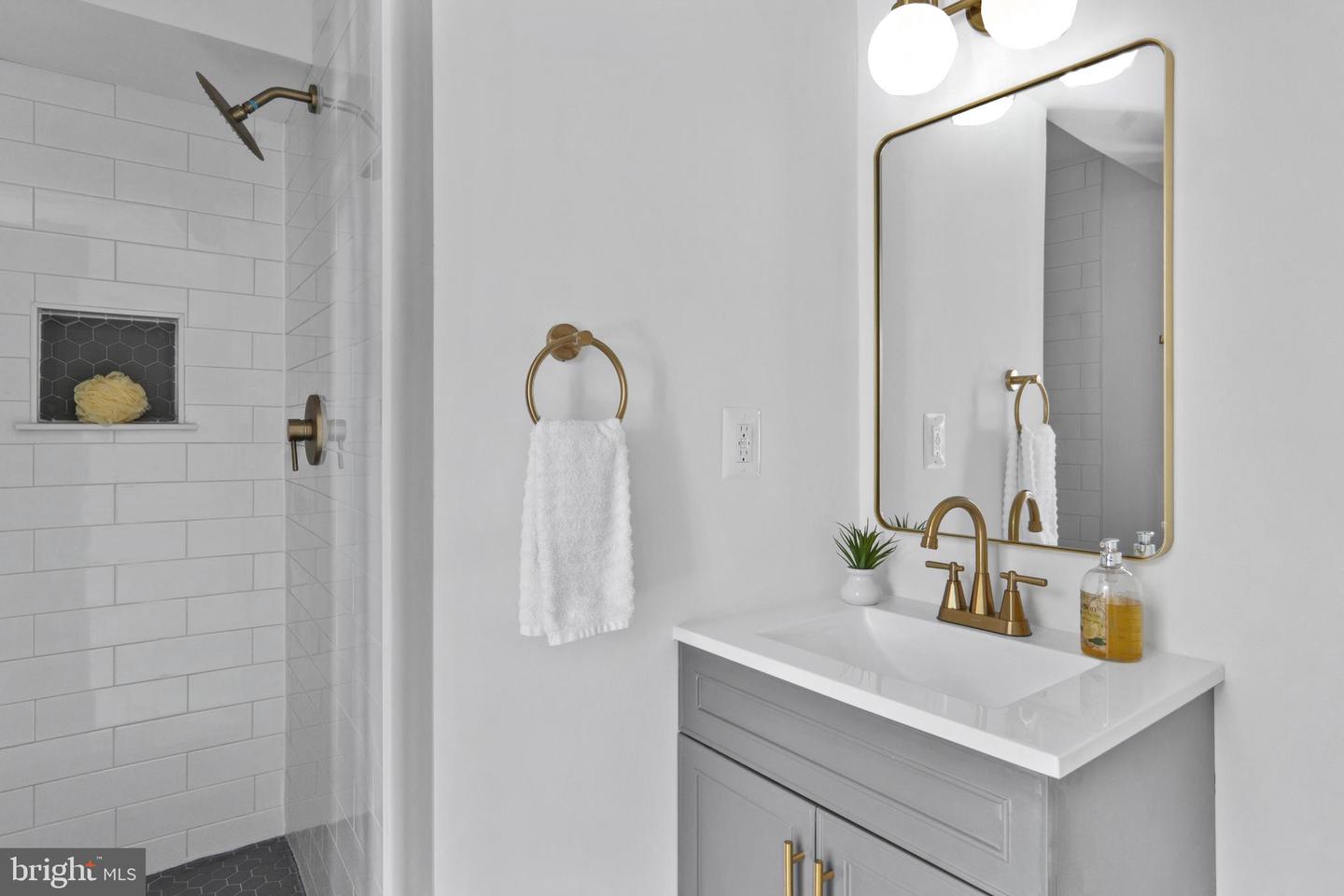 13425 PRINCEDALE DR, WOODBRIDGE, Virginia 22193, 5 Bedrooms Bedrooms, ,3 BathroomsBathrooms,Residential,For sale,13425 PRINCEDALE DR,VAPW2109012 MLS # VAPW2109012 13425 PRINCEDALE DR, WOODBRIDGE, Virginia 22193, 5 Bedrooms Bedrooms, ,3 BathroomsBathrooms,Residential,For sale,13425 PRINCEDALE DR,VAPW2109012 MLS # VAPW2109012