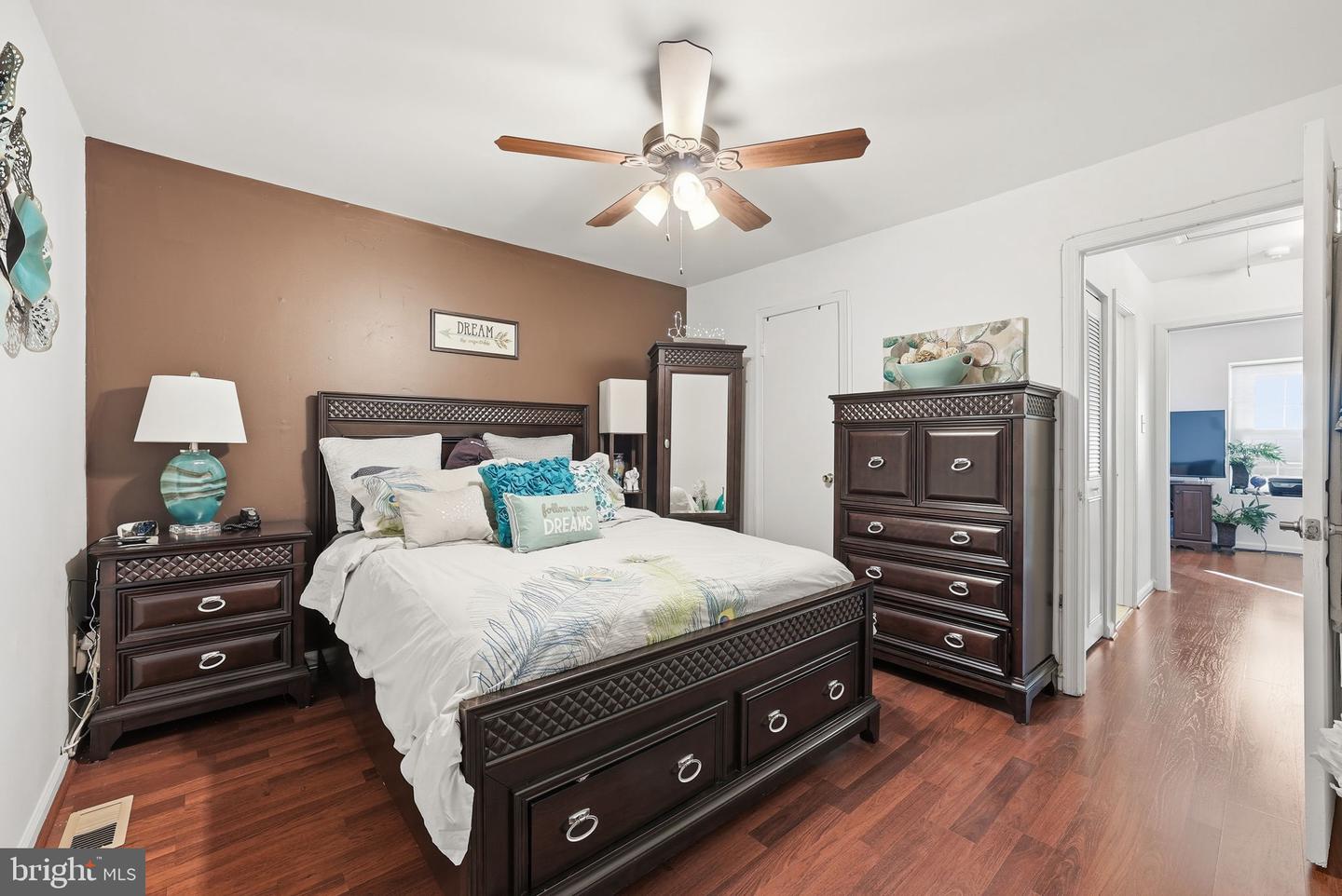 5513 WOODLAWN MANOR CT, ALEXANDRIA, Virginia 22309, 3 Bedrooms Bedrooms, ,2 BathroomsBathrooms,Residential,For sale,5513 WOODLAWN MANOR CT,VAFX2282418 MLS # VAFX2282418 5513 WOODLAWN MANOR CT, ALEXANDRIA, Virginia 22309, 3 Bedrooms Bedrooms, ,2 BathroomsBathrooms,Residential,For sale,5513 WOODLAWN MANOR CT,VAFX2282418 MLS # VAFX2282418