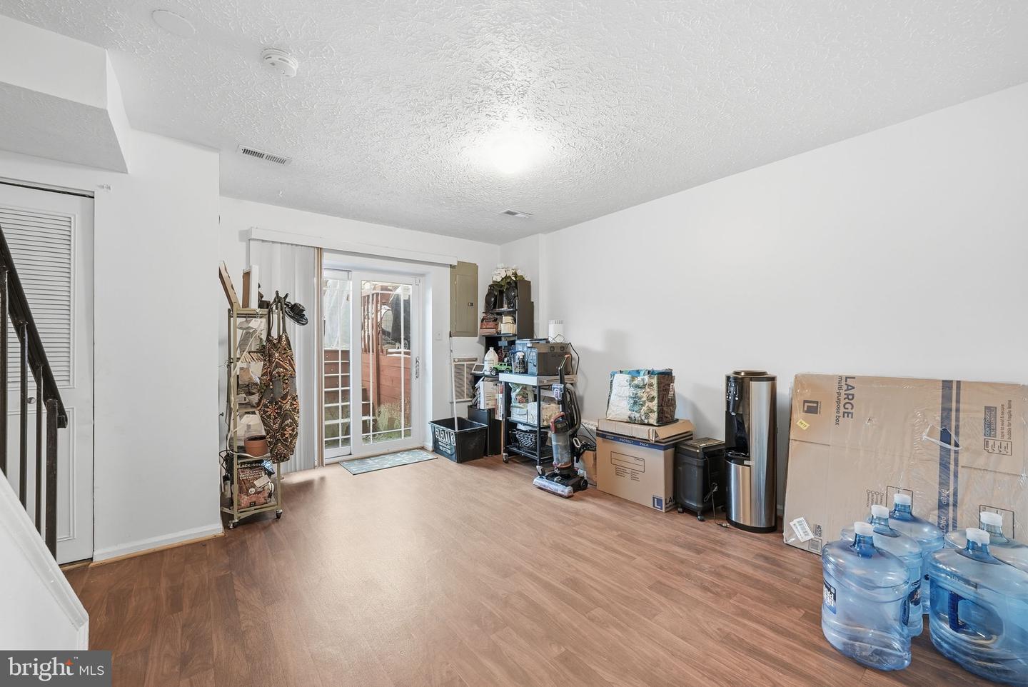 5513 WOODLAWN MANOR CT, ALEXANDRIA, Virginia 22309, 3 Bedrooms Bedrooms, ,2 BathroomsBathrooms,Residential,For sale,5513 WOODLAWN MANOR CT,VAFX2282418 MLS # VAFX2282418 5513 WOODLAWN MANOR CT, ALEXANDRIA, Virginia 22309, 3 Bedrooms Bedrooms, ,2 BathroomsBathrooms,Residential,For sale,5513 WOODLAWN MANOR CT,VAFX2282418 MLS # VAFX2282418