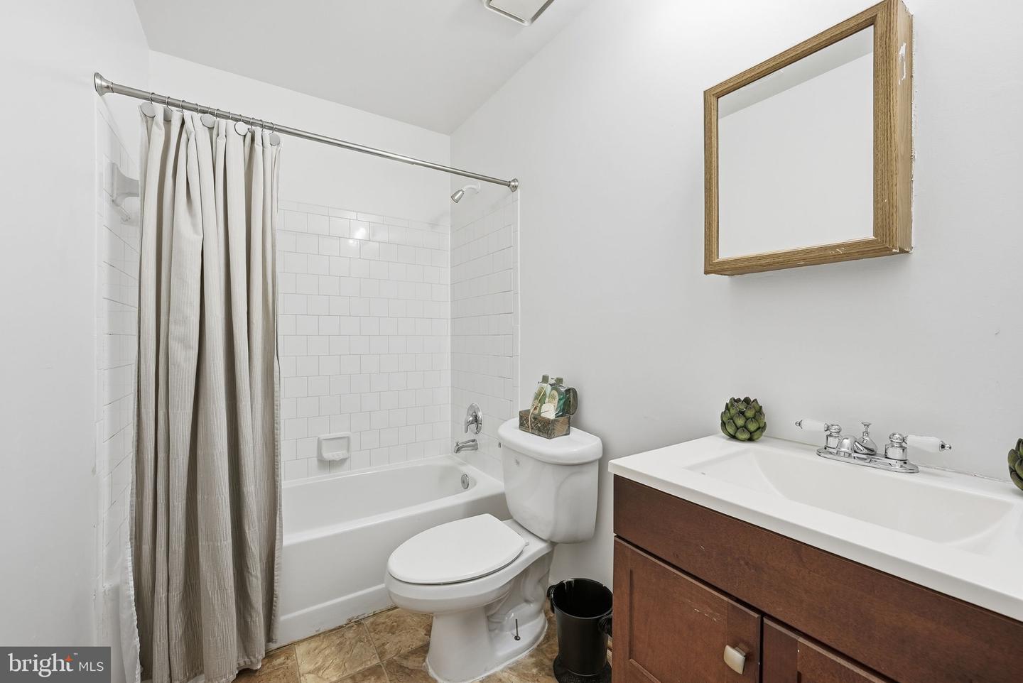 5513 WOODLAWN MANOR CT, ALEXANDRIA, Virginia 22309, 3 Bedrooms Bedrooms, ,2 BathroomsBathrooms,Residential,For sale,5513 WOODLAWN MANOR CT,VAFX2282418 MLS # VAFX2282418 5513 WOODLAWN MANOR CT, ALEXANDRIA, Virginia 22309, 3 Bedrooms Bedrooms, ,2 BathroomsBathrooms,Residential,For sale,5513 WOODLAWN MANOR CT,VAFX2282418 MLS # VAFX2282418