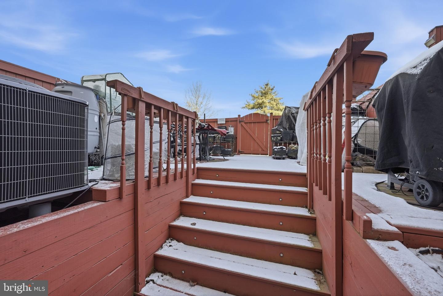 5513 WOODLAWN MANOR CT, ALEXANDRIA, Virginia 22309, 3 Bedrooms Bedrooms, ,2 BathroomsBathrooms,Residential,For sale,5513 WOODLAWN MANOR CT,VAFX2282418 MLS # VAFX2282418 5513 WOODLAWN MANOR CT, ALEXANDRIA, Virginia 22309, 3 Bedrooms Bedrooms, ,2 BathroomsBathrooms,Residential,For sale,5513 WOODLAWN MANOR CT,VAFX2282418 MLS # VAFX2282418