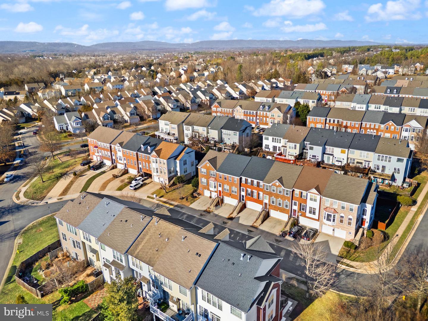 7060 COURTYARD WAY, HAYMARKET, Virginia 20169, 4 Bedrooms Bedrooms, ,3 BathroomsBathrooms,Residential,For sale,7060 COURTYARD WAY,VAPW2109094 MLS # VAPW2109094 7060 COURTYARD WAY, HAYMARKET, Virginia 20169, 4 Bedrooms Bedrooms, ,3 BathroomsBathrooms,Residential,For sale,7060 COURTYARD WAY,VAPW2109094 MLS # VAPW2109094