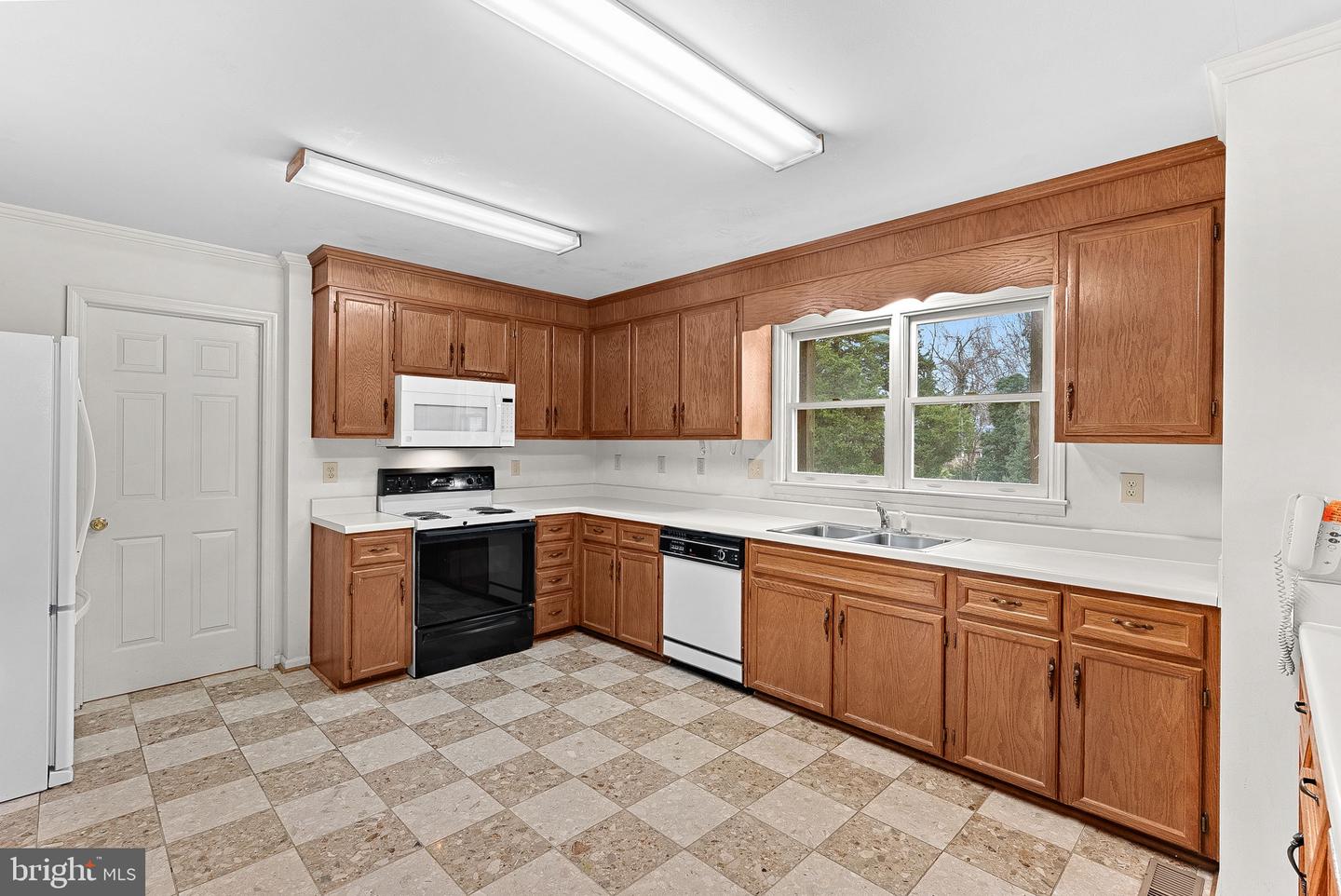 3709 HOWSEN AVE, FAIRFAX, Virginia 22030, 3 Bedrooms Bedrooms, ,3 BathroomsBathrooms,Residential,For sale,3709 HOWSEN AVE,VAFC2007564 MLS # VAFC2007564 3709 HOWSEN AVE, FAIRFAX, Virginia 22030, 3 Bedrooms Bedrooms, ,3 BathroomsBathrooms,Residential,For sale,3709 HOWSEN AVE,VAFC2007564 MLS # VAFC2007564