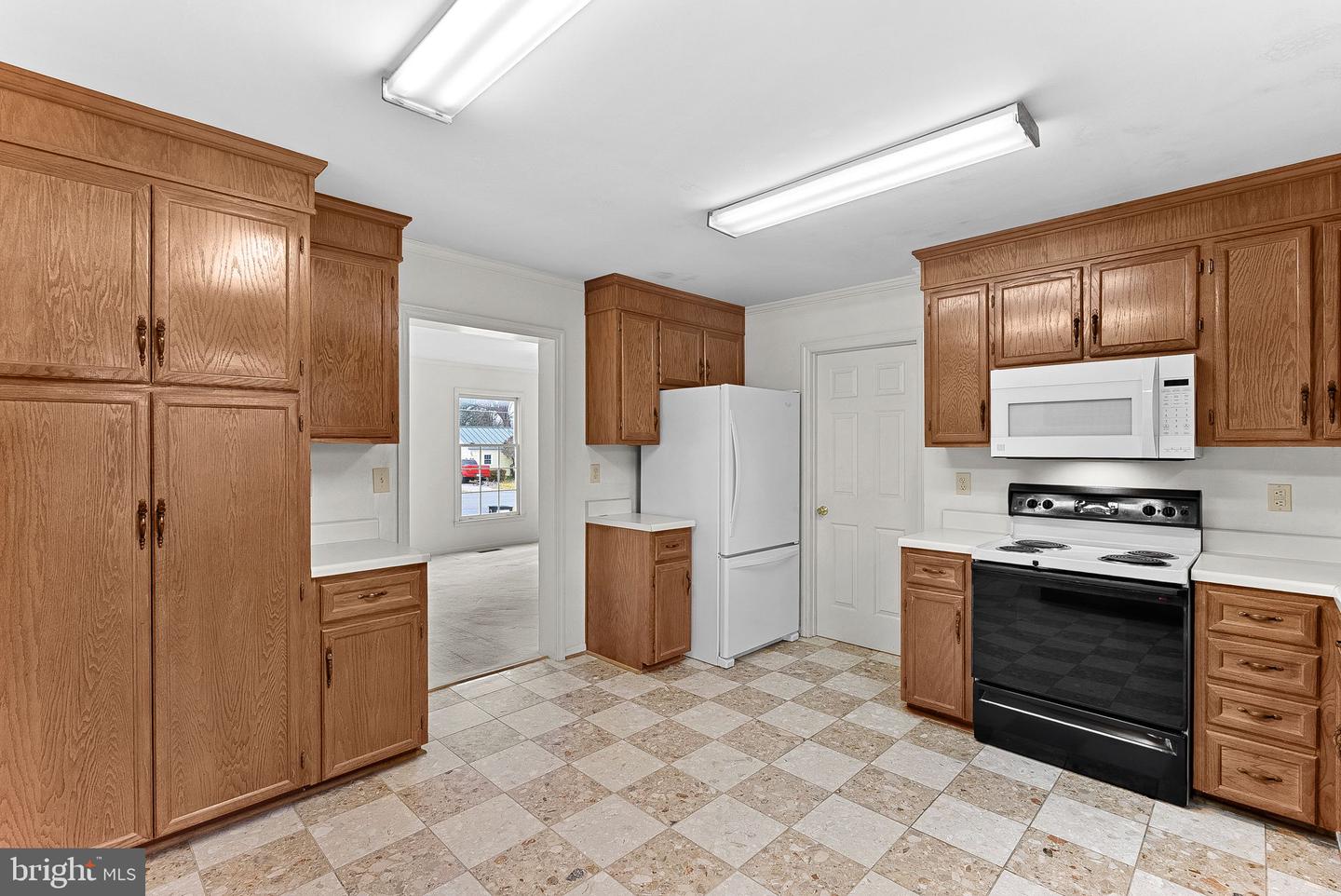 3709 HOWSEN AVE, FAIRFAX, Virginia 22030, 3 Bedrooms Bedrooms, ,3 BathroomsBathrooms,Residential,For sale,3709 HOWSEN AVE,VAFC2007564 MLS # VAFC2007564 3709 HOWSEN AVE, FAIRFAX, Virginia 22030, 3 Bedrooms Bedrooms, ,3 BathroomsBathrooms,Residential,For sale,3709 HOWSEN AVE,VAFC2007564 MLS # VAFC2007564