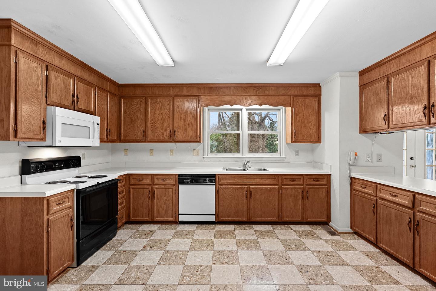 3709 HOWSEN AVE, FAIRFAX, Virginia 22030, 3 Bedrooms Bedrooms, ,3 BathroomsBathrooms,Residential,For sale,3709 HOWSEN AVE,VAFC2007564 MLS # VAFC2007564 3709 HOWSEN AVE, FAIRFAX, Virginia 22030, 3 Bedrooms Bedrooms, ,3 BathroomsBathrooms,Residential,For sale,3709 HOWSEN AVE,VAFC2007564 MLS # VAFC2007564