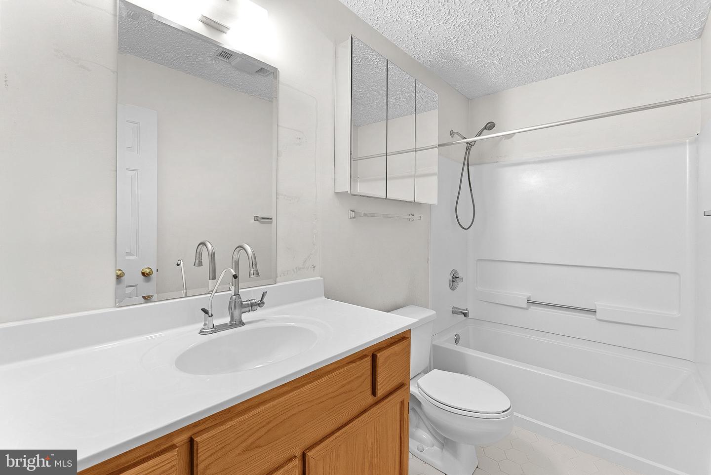 3709 HOWSEN AVE, FAIRFAX, Virginia 22030, 3 Bedrooms Bedrooms, ,3 BathroomsBathrooms,Residential,For sale,3709 HOWSEN AVE,VAFC2007564 MLS # VAFC2007564 3709 HOWSEN AVE, FAIRFAX, Virginia 22030, 3 Bedrooms Bedrooms, ,3 BathroomsBathrooms,Residential,For sale,3709 HOWSEN AVE,VAFC2007564 MLS # VAFC2007564