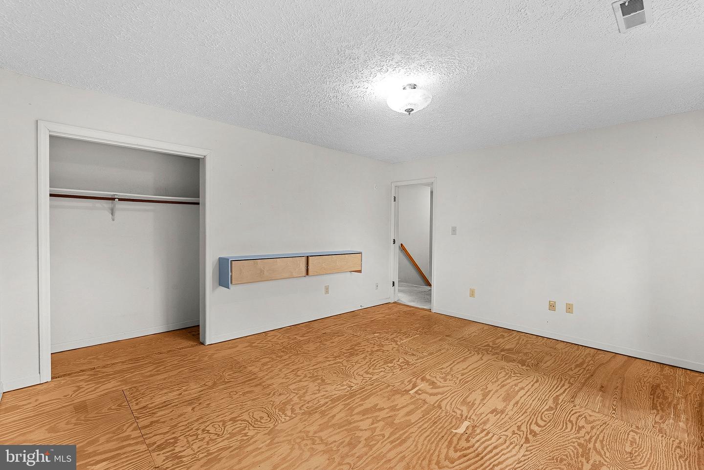 3709 HOWSEN AVE, FAIRFAX, Virginia 22030, 3 Bedrooms Bedrooms, ,3 BathroomsBathrooms,Residential,For sale,3709 HOWSEN AVE,VAFC2007564 MLS # VAFC2007564 3709 HOWSEN AVE, FAIRFAX, Virginia 22030, 3 Bedrooms Bedrooms, ,3 BathroomsBathrooms,Residential,For sale,3709 HOWSEN AVE,VAFC2007564 MLS # VAFC2007564