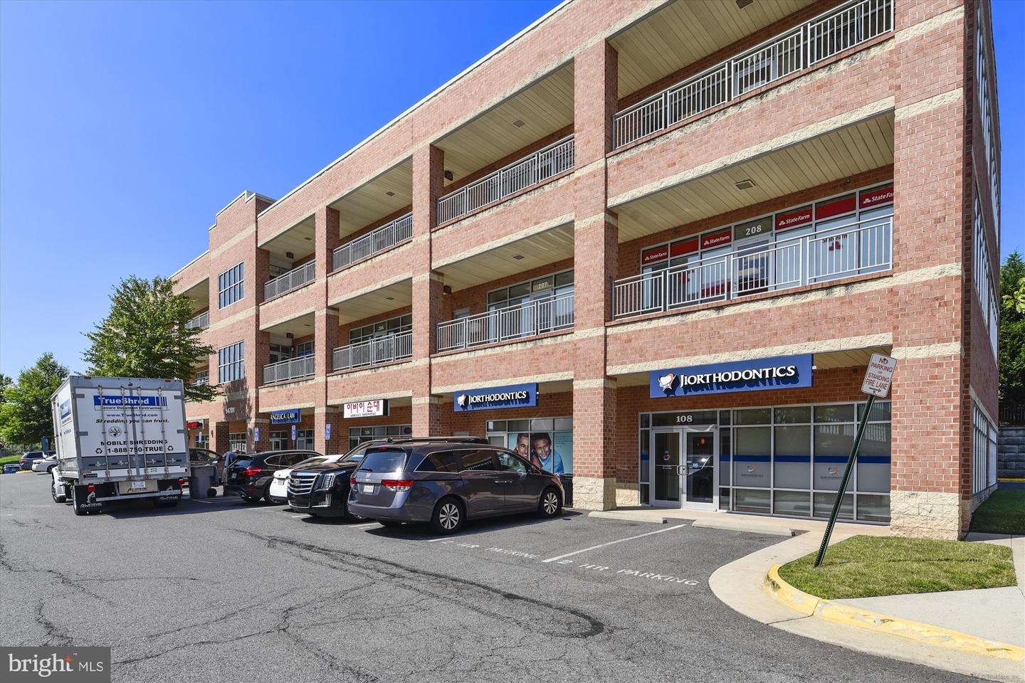 14701 WINTERFIELD CT, CENTREVILLE, Virginia 20120, 3 Bedrooms Bedrooms, ,2 BathroomsBathrooms,Residential,For sale,14701 WINTERFIELD CT,VAFX2282588 MLS # VAFX2282588 14701 WINTERFIELD CT, CENTREVILLE, Virginia 20120, 3 Bedrooms Bedrooms, ,2 BathroomsBathrooms,Residential,For sale,14701 WINTERFIELD CT,VAFX2282588 MLS # VAFX2282588