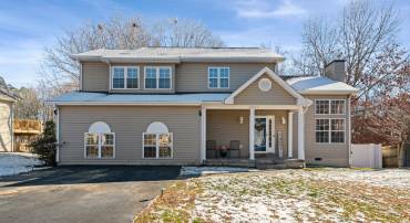 4208 MANETTE DR, FREDERICKSBURG, Virginia 22408, 3 Bedrooms Bedrooms, ,2 BathroomsBathrooms,Residential,For sale,4208 MANETTE DR,VASP2038158 MLS # VASP2038158