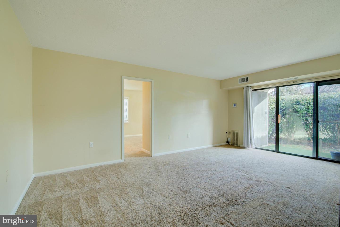 613 CENTER ST #T2, HERNDON, Virginia 20170, 1 Bedroom Bedrooms, ,1 BathroomBathrooms,Residential,For sale,613 CENTER ST #T2,VAFX2282680 MLS # VAFX2282680