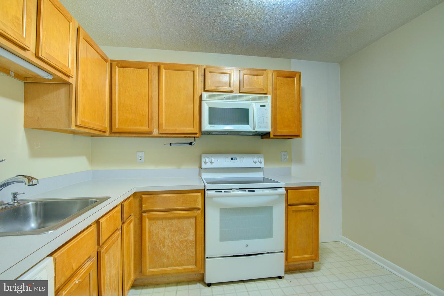 613 CENTER ST #T2, HERNDON, Virginia 20170, 1 Bedroom Bedrooms, ,1 BathroomBathrooms,Residential,For sale,613 CENTER ST #T2,VAFX2282680 MLS # VAFX2282680