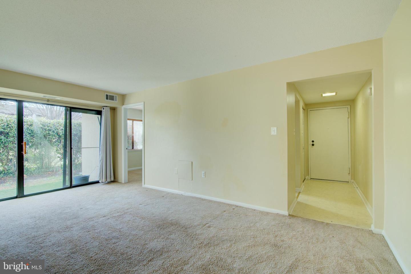 613 CENTER ST #T2, HERNDON, Virginia 20170, 1 Bedroom Bedrooms, ,1 BathroomBathrooms,Residential,For sale,613 CENTER ST #T2,VAFX2282680 MLS # VAFX2282680