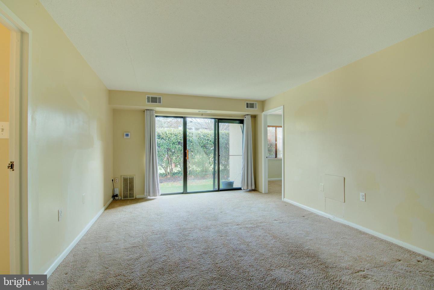 613 CENTER ST #T2, HERNDON, Virginia 20170, 1 Bedroom Bedrooms, ,1 BathroomBathrooms,Residential,For sale,613 CENTER ST #T2,VAFX2282680 MLS # VAFX2282680