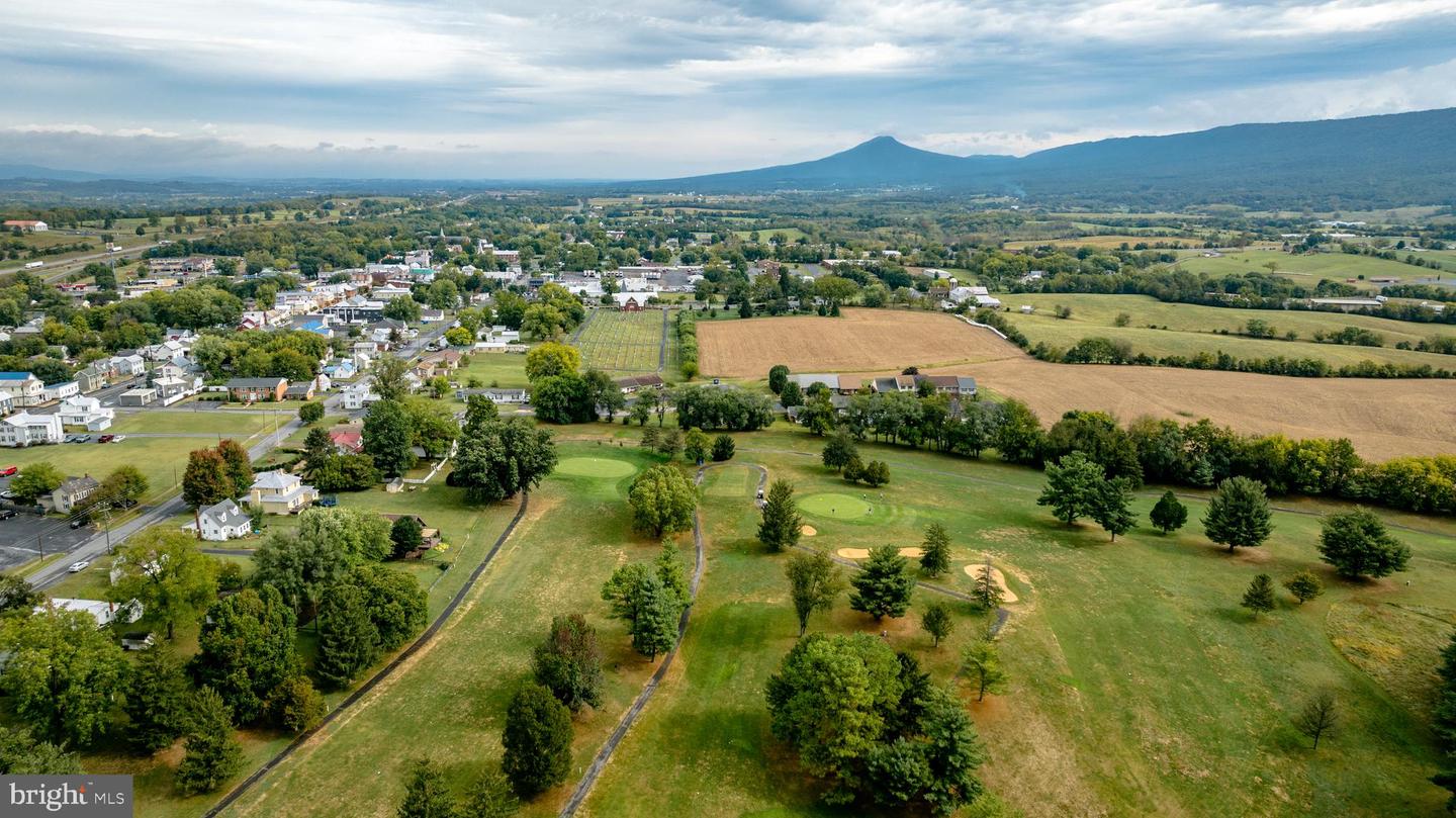 248 SHENVALEE DR, NEW MARKET, Virginia 22844, 4 Bedrooms Bedrooms, ,2 BathroomsBathrooms,Residential,For sale,248 SHENVALEE DR,VASH2013218 MLS # VASH2013218