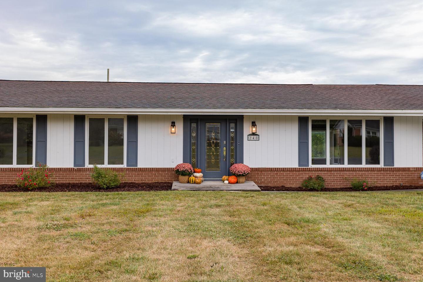 248 SHENVALEE DR, NEW MARKET, Virginia 22844, 4 Bedrooms Bedrooms, ,2 BathroomsBathrooms,Residential,For sale,248 SHENVALEE DR,VASH2013218 MLS # VASH2013218