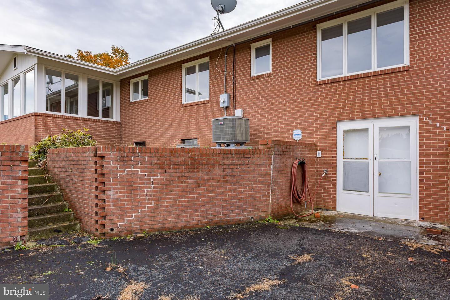 248 SHENVALEE DR, NEW MARKET, Virginia 22844, 4 Bedrooms Bedrooms, ,2 BathroomsBathrooms,Residential,For sale,248 SHENVALEE DR,VASH2013218 MLS # VASH2013218