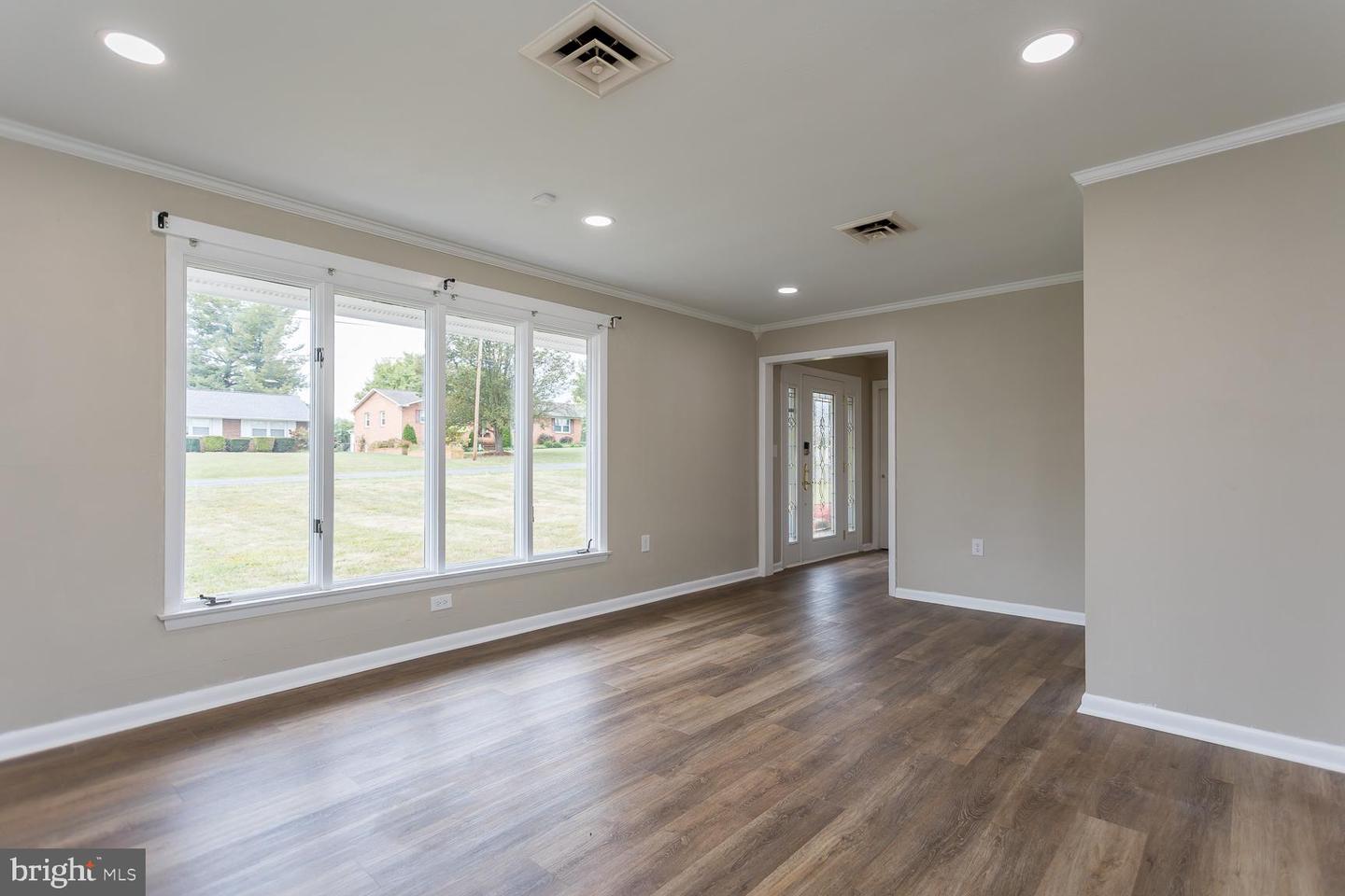 248 SHENVALEE DR, NEW MARKET, Virginia 22844, 4 Bedrooms Bedrooms, ,2 BathroomsBathrooms,Residential,For sale,248 SHENVALEE DR,VASH2013218 MLS # VASH2013218