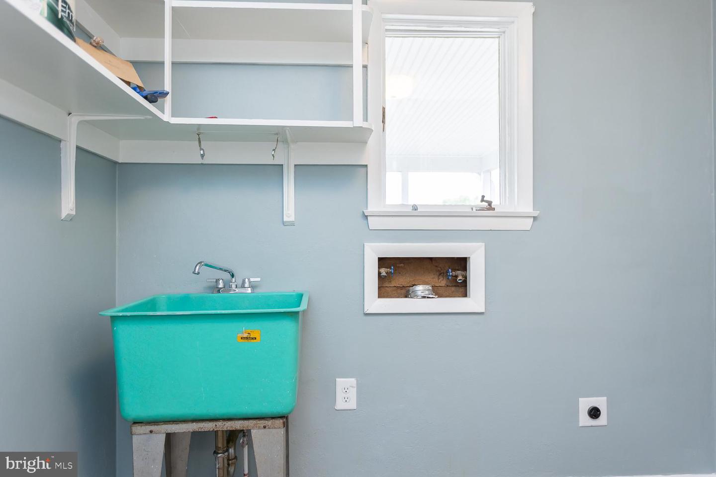 248 SHENVALEE DR, NEW MARKET, Virginia 22844, 4 Bedrooms Bedrooms, ,2 BathroomsBathrooms,Residential,For sale,248 SHENVALEE DR,VASH2013218 MLS # VASH2013218