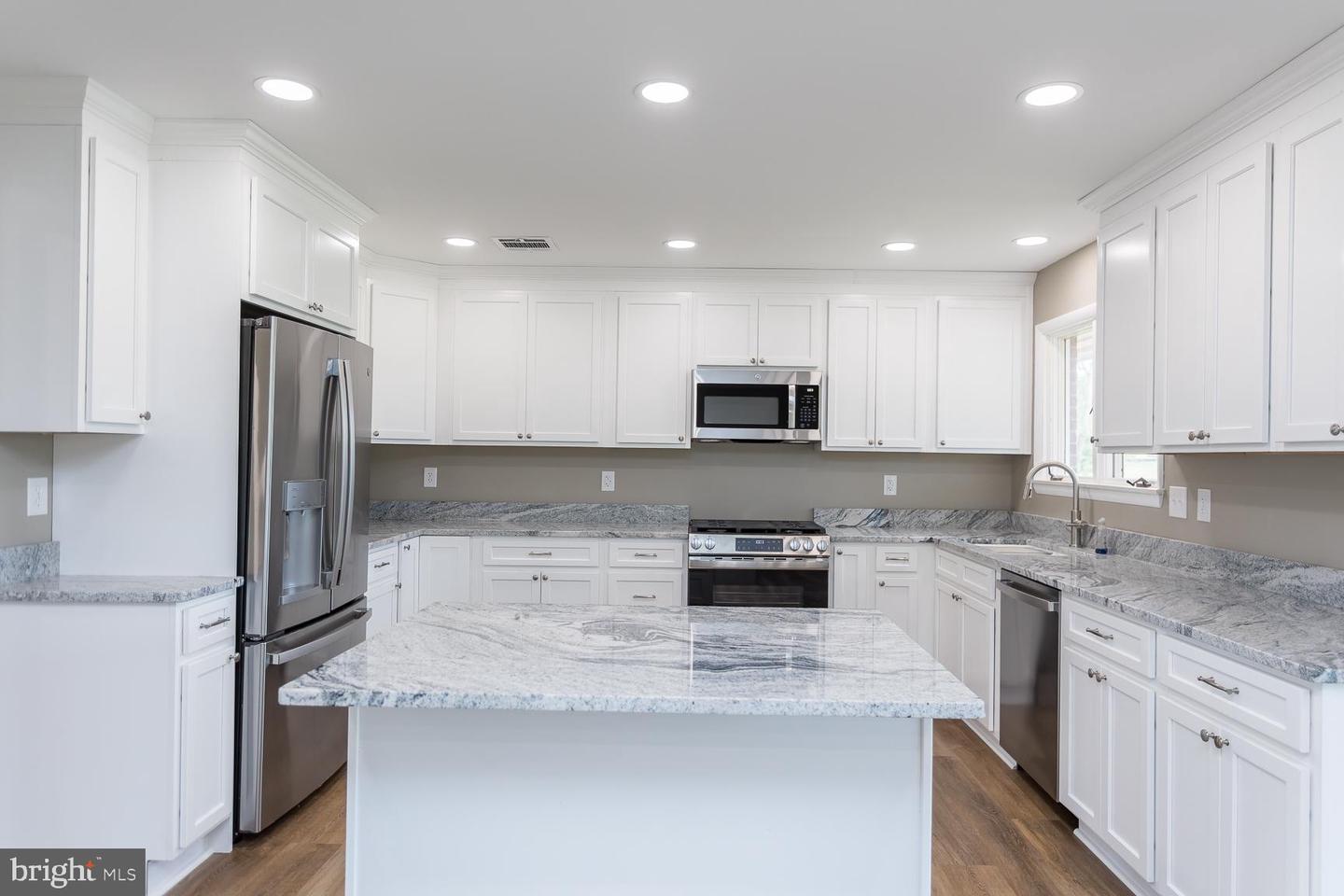 248 SHENVALEE DR, NEW MARKET, Virginia 22844, 4 Bedrooms Bedrooms, ,2 BathroomsBathrooms,Residential,For sale,248 SHENVALEE DR,VASH2013218 MLS # VASH2013218