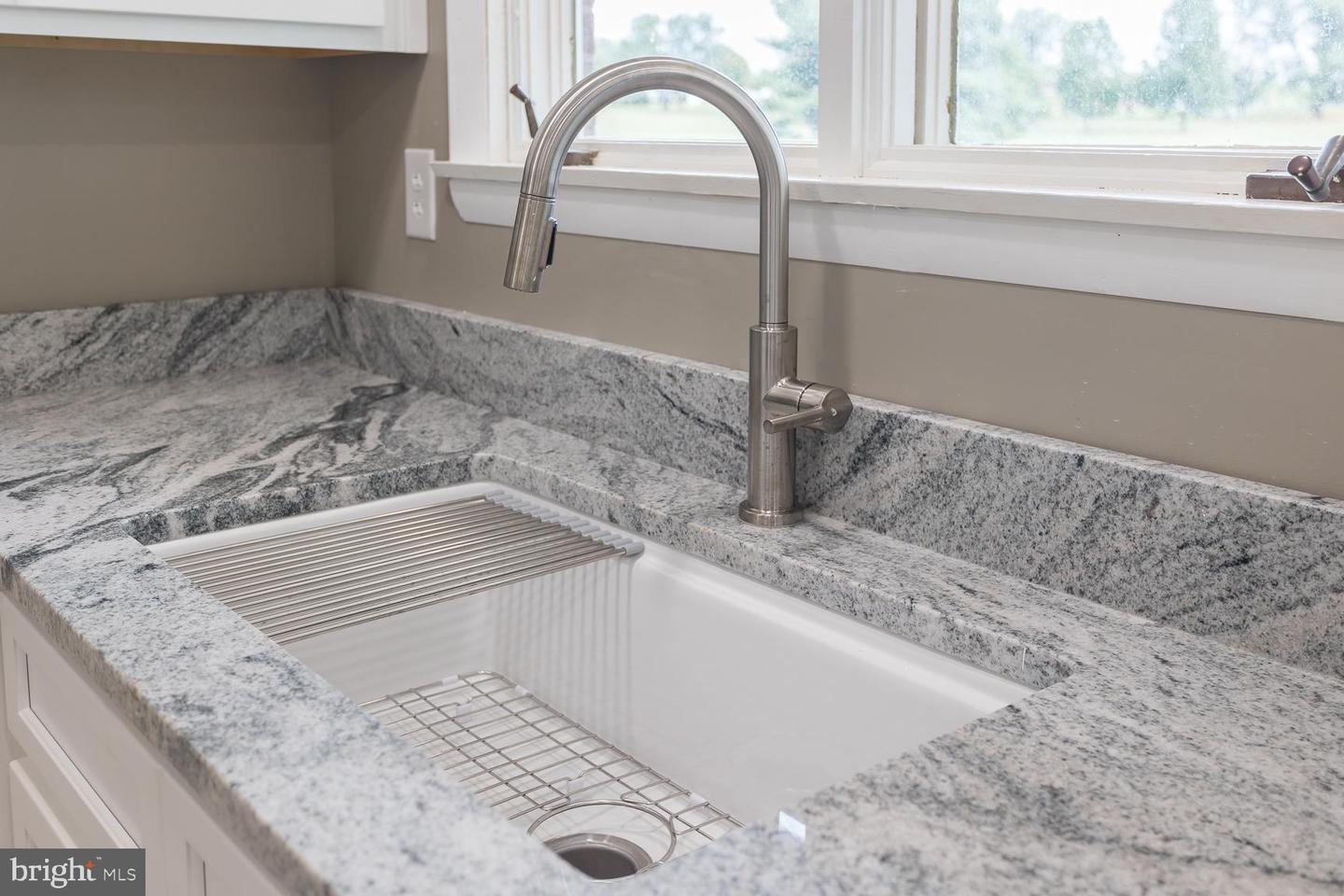 248 SHENVALEE DR, NEW MARKET, Virginia 22844, 4 Bedrooms Bedrooms, ,2 BathroomsBathrooms,Residential,For sale,248 SHENVALEE DR,VASH2013218 MLS # VASH2013218