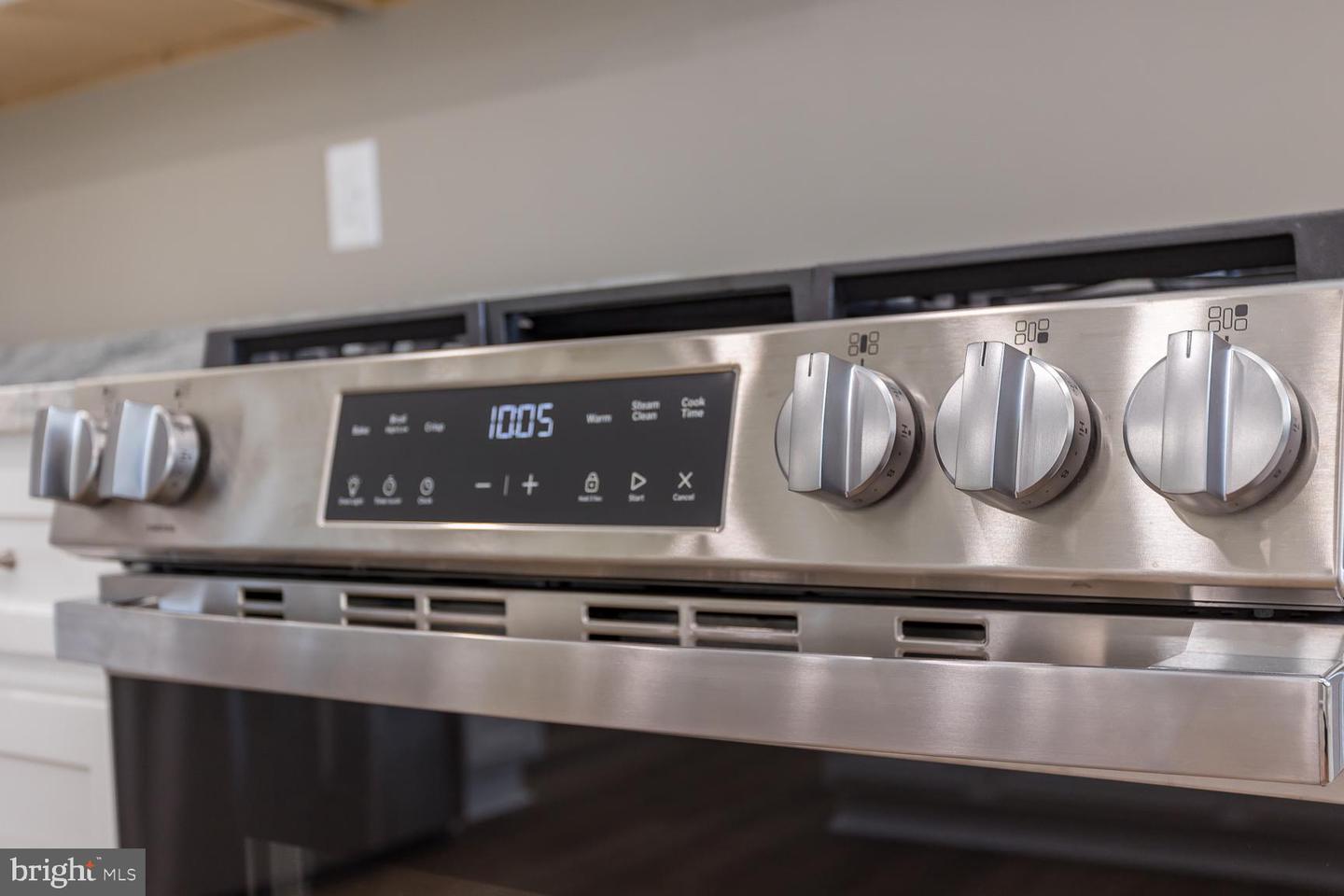 248 SHENVALEE DR, NEW MARKET, Virginia 22844, 4 Bedrooms Bedrooms, ,2 BathroomsBathrooms,Residential,For sale,248 SHENVALEE DR,VASH2013218 MLS # VASH2013218