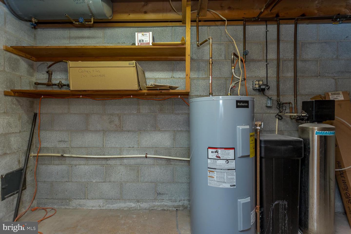 248 SHENVALEE DR, NEW MARKET, Virginia 22844, 4 Bedrooms Bedrooms, ,2 BathroomsBathrooms,Residential,For sale,248 SHENVALEE DR,VASH2013218 MLS # VASH2013218