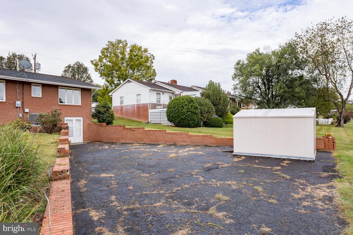 248 SHENVALEE DR, NEW MARKET, Virginia 22844, 4 Bedrooms Bedrooms, ,2 BathroomsBathrooms,Residential,For sale,248 SHENVALEE DR,VASH2013218 MLS # VASH2013218