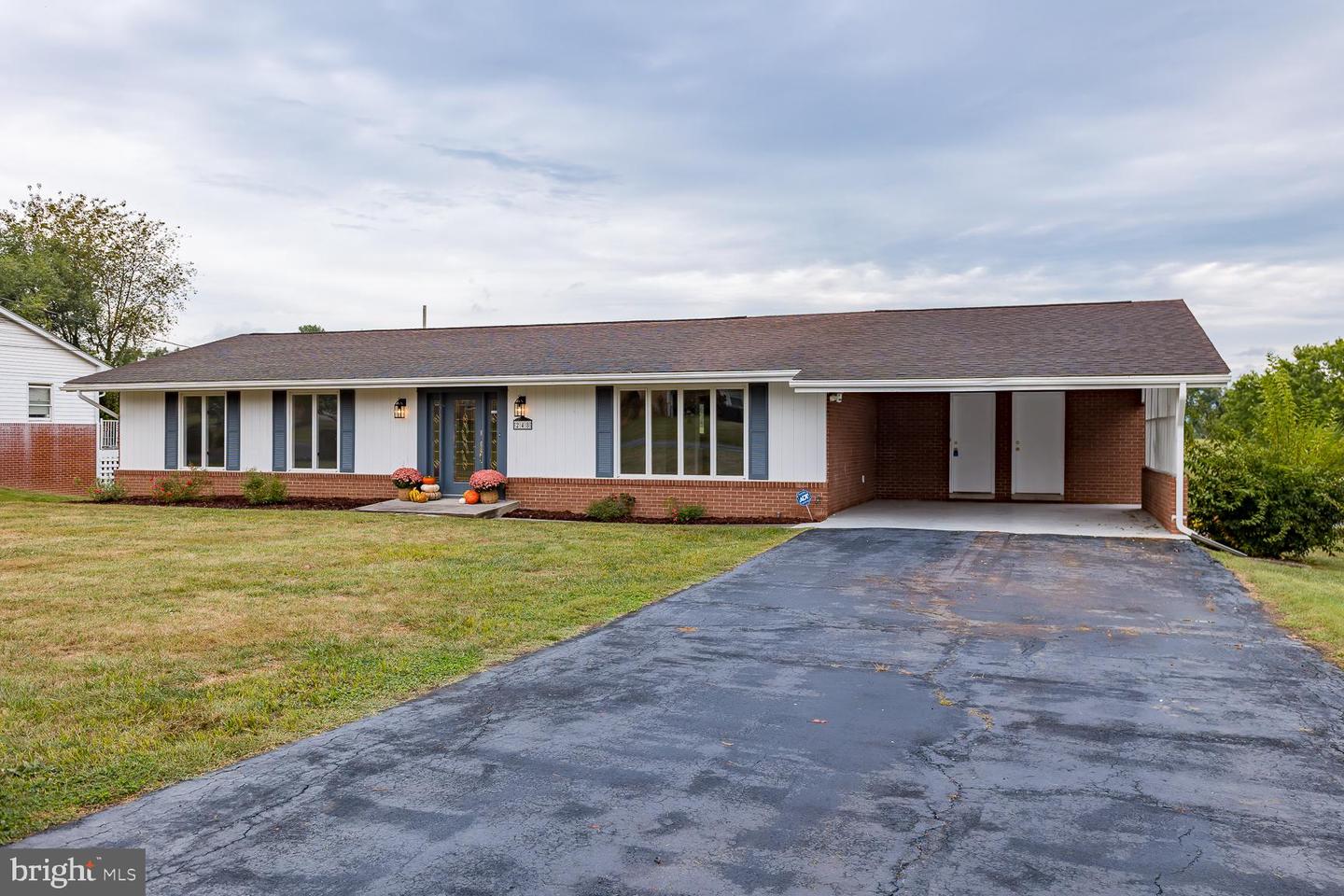 248 SHENVALEE DR, NEW MARKET, Virginia 22844, 4 Bedrooms Bedrooms, ,2 BathroomsBathrooms,Residential,For sale,248 SHENVALEE DR,VASH2013218 MLS # VASH2013218