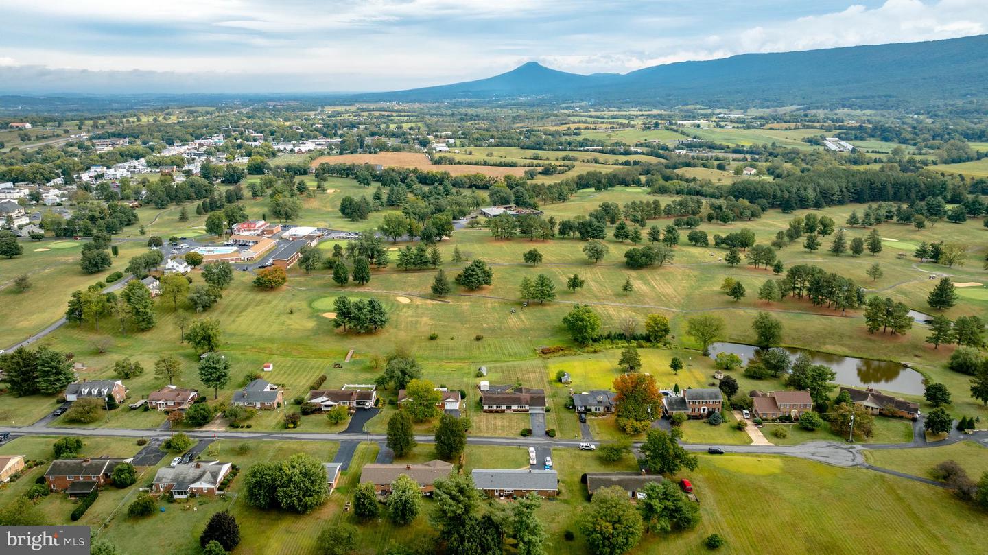 248 SHENVALEE DR, NEW MARKET, Virginia 22844, 4 Bedrooms Bedrooms, ,2 BathroomsBathrooms,Residential,For sale,248 SHENVALEE DR,VASH2013218 MLS # VASH2013218