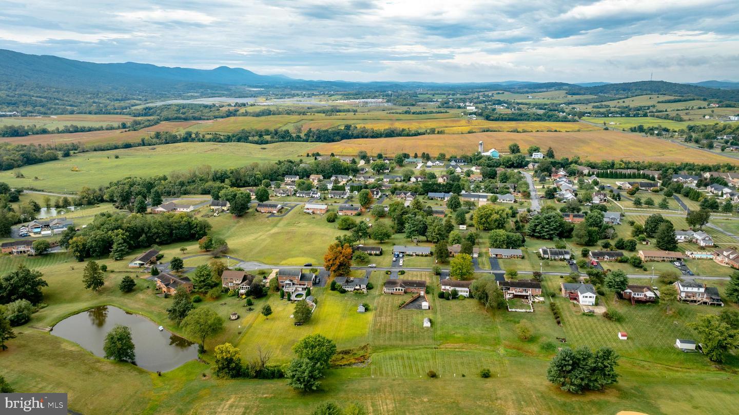 248 SHENVALEE DR, NEW MARKET, Virginia 22844, 4 Bedrooms Bedrooms, ,2 BathroomsBathrooms,Residential,For sale,248 SHENVALEE DR,VASH2013218 MLS # VASH2013218