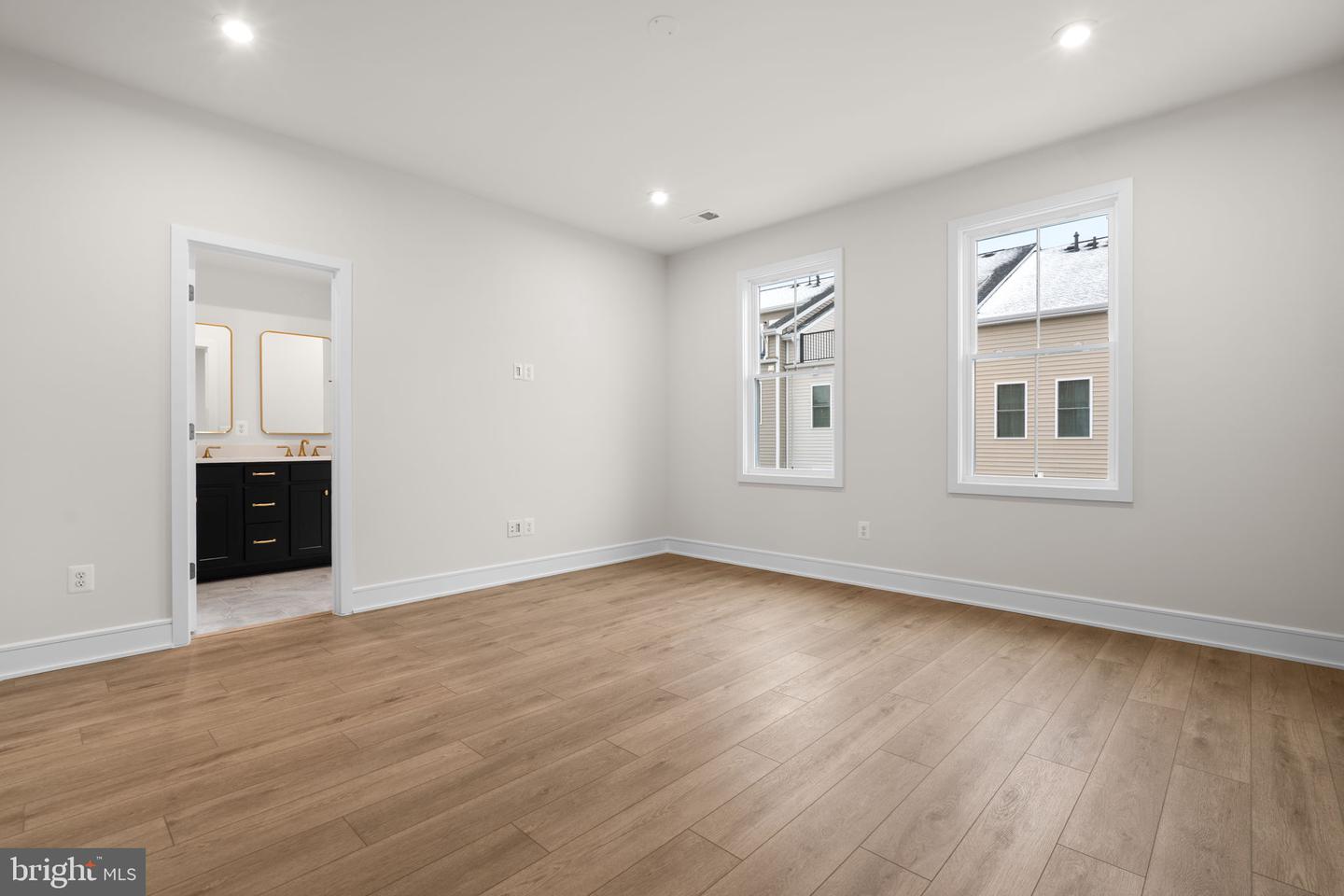 23021 BLUE EAGLE TER, ASHBURN, Virginia 20148, 4 Bedrooms Bedrooms, ,4 BathroomsBathrooms,Residential,For sale,23021 BLUE EAGLE TER,VALO2112474 MLS # VALO2112474