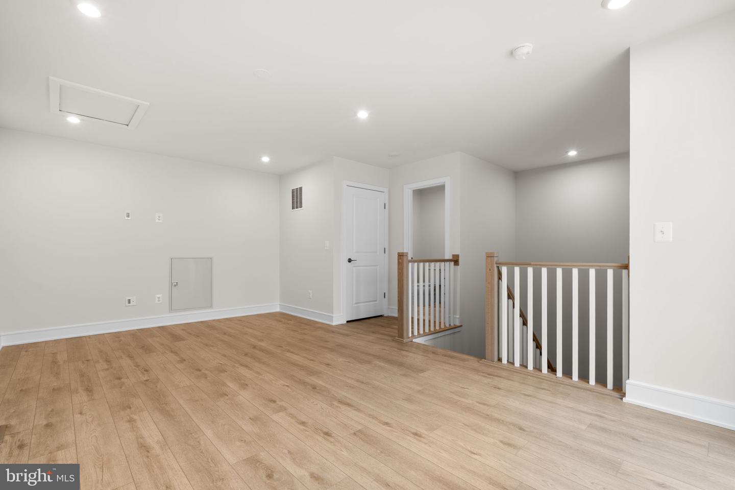 23021 BLUE EAGLE TER, ASHBURN, Virginia 20148, 4 Bedrooms Bedrooms, ,4 BathroomsBathrooms,Residential,For sale,23021 BLUE EAGLE TER,VALO2112474 MLS # VALO2112474