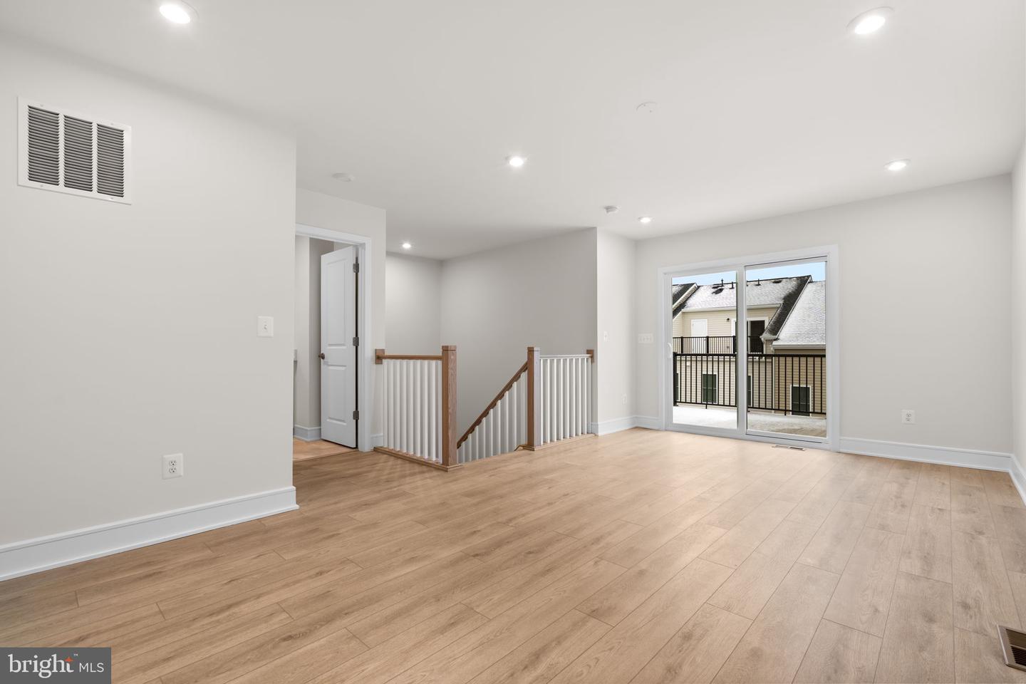 23021 BLUE EAGLE TER, ASHBURN, Virginia 20148, 4 Bedrooms Bedrooms, ,4 BathroomsBathrooms,Residential,For sale,23021 BLUE EAGLE TER,VALO2112474 MLS # VALO2112474