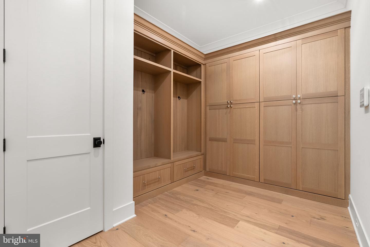 38652 JOHN WOLFORD RD, WATERFORD, Virginia 20197, 5 Bedrooms Bedrooms, ,5 BathroomsBathrooms,Residential,For sale,38652 JOHN WOLFORD RD,VALO2112478 MLS # VALO2112478