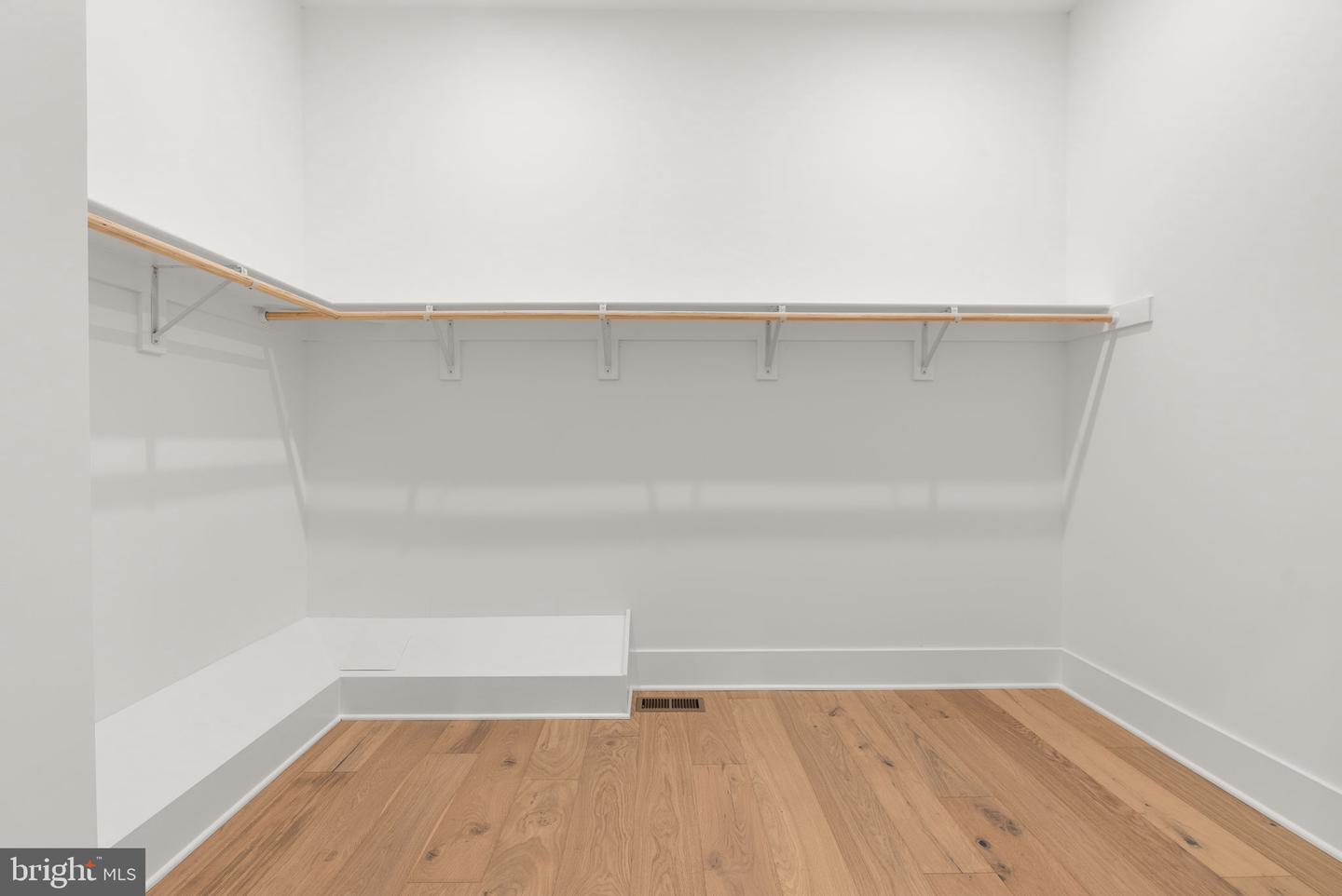 38652 JOHN WOLFORD RD, WATERFORD, Virginia 20197, 5 Bedrooms Bedrooms, ,5 BathroomsBathrooms,Residential,For sale,38652 JOHN WOLFORD RD,VALO2112478 MLS # VALO2112478