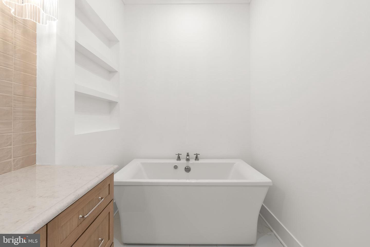 38652 JOHN WOLFORD RD, WATERFORD, Virginia 20197, 5 Bedrooms Bedrooms, ,5 BathroomsBathrooms,Residential,For sale,38652 JOHN WOLFORD RD,VALO2112478 MLS # VALO2112478