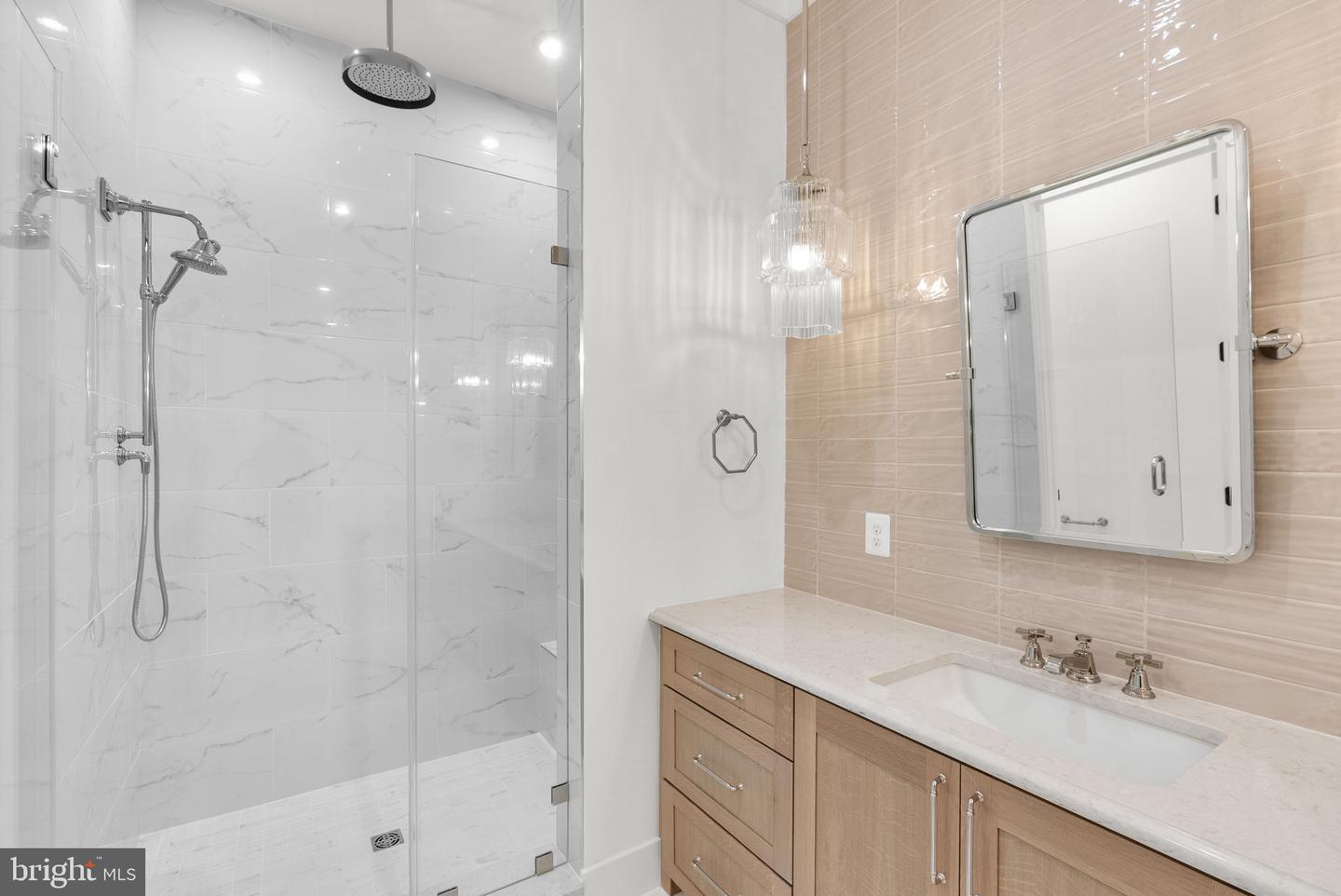 38652 JOHN WOLFORD RD, WATERFORD, Virginia 20197, 5 Bedrooms Bedrooms, ,5 BathroomsBathrooms,Residential,For sale,38652 JOHN WOLFORD RD,VALO2112478 MLS # VALO2112478