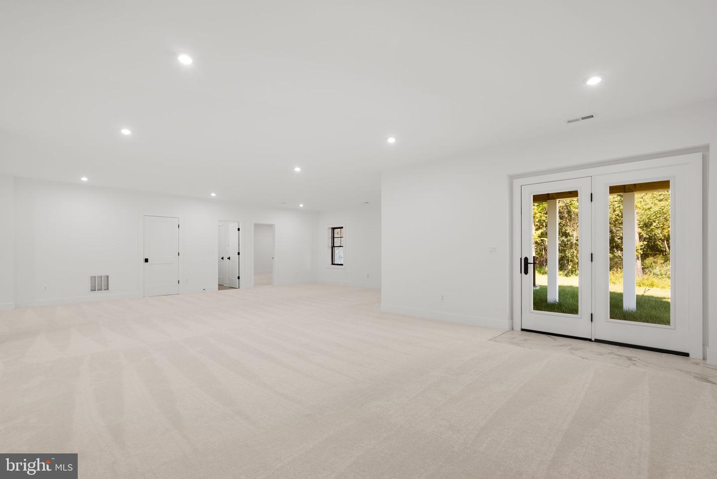 38652 JOHN WOLFORD RD, WATERFORD, Virginia 20197, 5 Bedrooms Bedrooms, ,5 BathroomsBathrooms,Residential,For sale,38652 JOHN WOLFORD RD,VALO2112478 MLS # VALO2112478