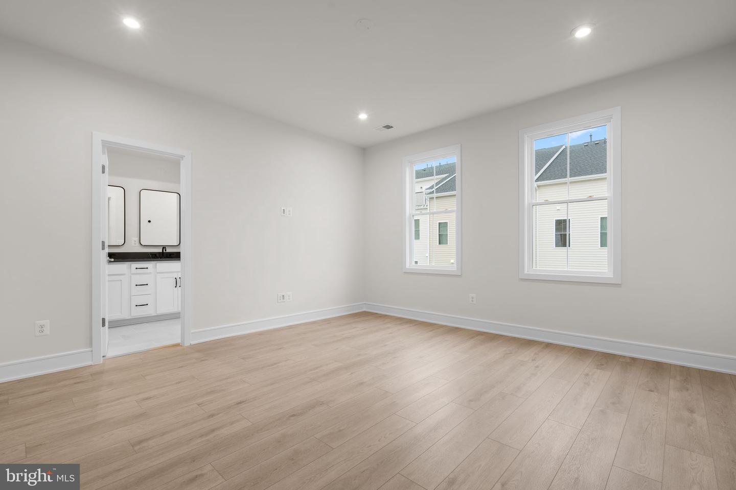 23019 BLUE EAGLE TER, ASHBURN, Virginia 20148, 3 Bedrooms Bedrooms, ,3 BathroomsBathrooms,Residential,For sale,23019 BLUE EAGLE TER,VALO2112486 MLS # VALO2112486