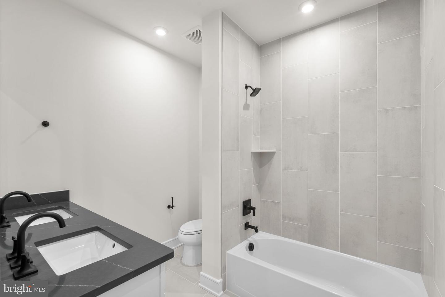 23019 BLUE EAGLE TER, ASHBURN, Virginia 20148, 3 Bedrooms Bedrooms, ,3 BathroomsBathrooms,Residential,For sale,23019 BLUE EAGLE TER,VALO2112486 MLS # VALO2112486