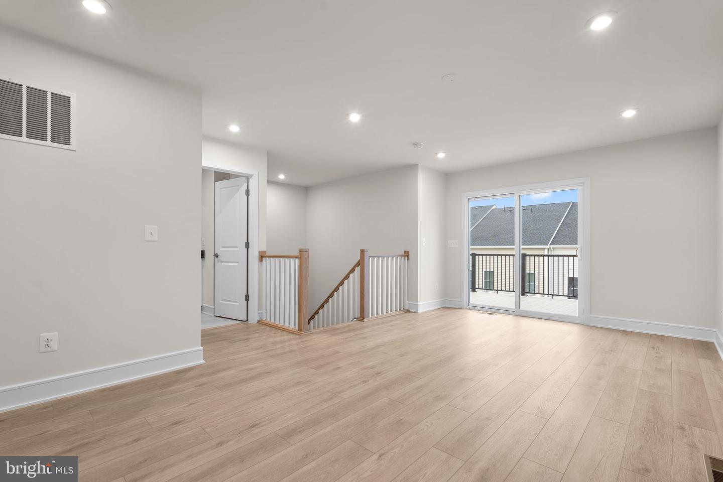 23019 BLUE EAGLE TER, ASHBURN, Virginia 20148, 3 Bedrooms Bedrooms, ,3 BathroomsBathrooms,Residential,For sale,23019 BLUE EAGLE TER,VALO2112486 MLS # VALO2112486