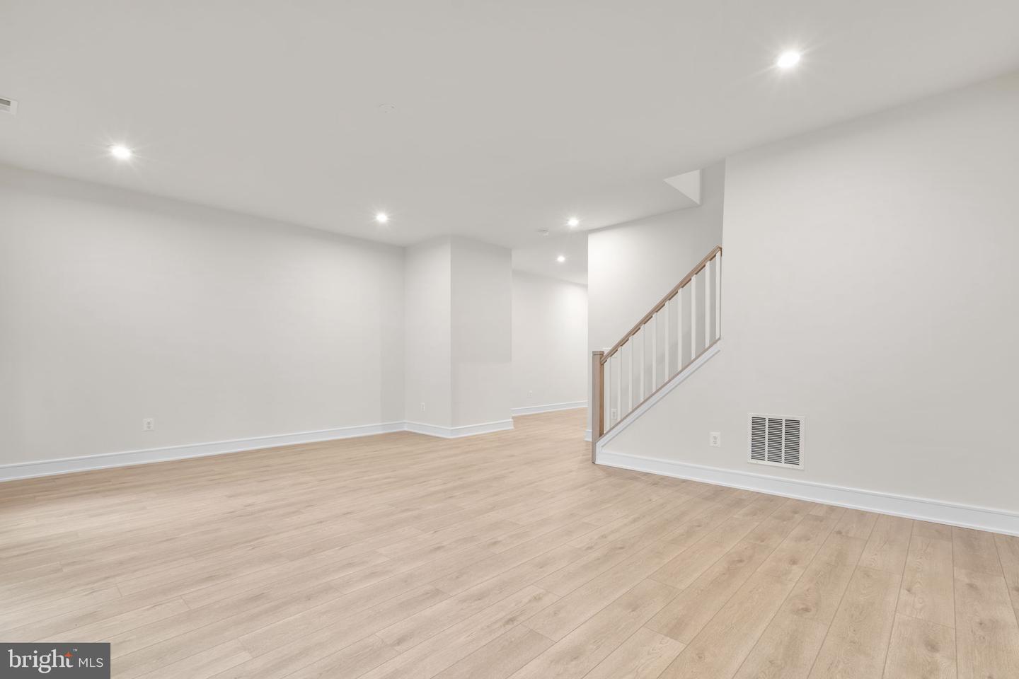 23019 BLUE EAGLE TER, ASHBURN, Virginia 20148, 3 Bedrooms Bedrooms, ,3 BathroomsBathrooms,Residential,For sale,23019 BLUE EAGLE TER,VALO2112486 MLS # VALO2112486