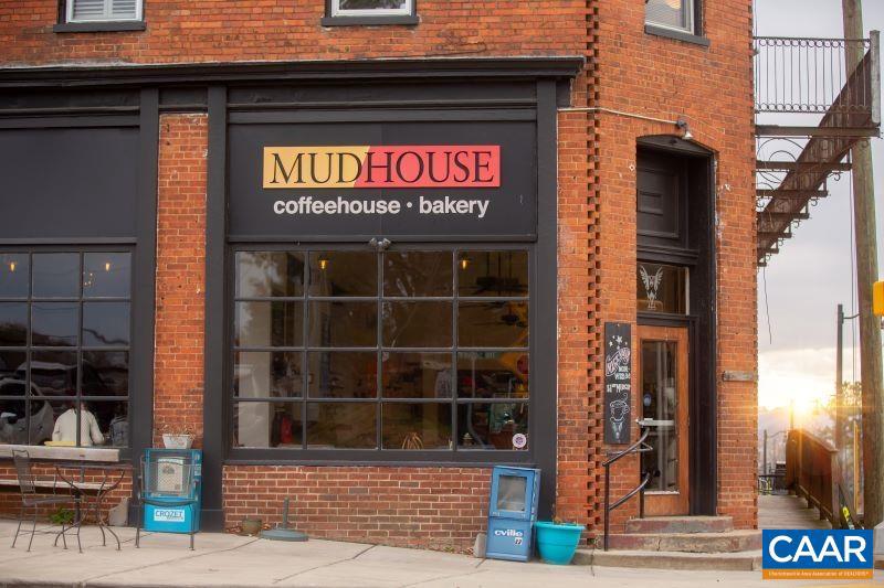 3041 RAMBLING BROOK LN, CROZET, Virginia 22932, 4 Bedrooms Bedrooms, ,2 BathroomsBathrooms,Residential,For sale,3041 RAMBLING BROOK LN,671902 MLS # 671902