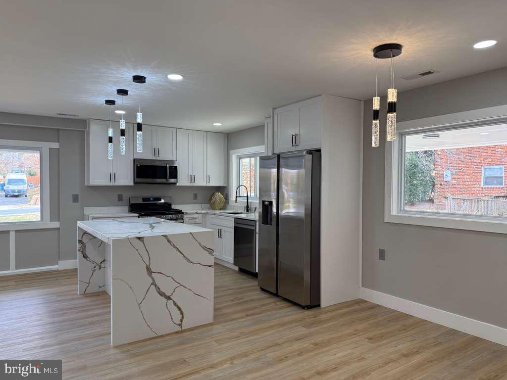 5401 FERNDALE ST, SPRINGFIELD, Virginia 22151, 4 Bedrooms Bedrooms, ,2 BathroomsBathrooms,Residential,For sale,5401 FERNDALE ST,VAFX2282776 MLS # VAFX2282776 5401 FERNDALE ST, SPRINGFIELD, Virginia 22151, 4 Bedrooms Bedrooms, ,2 BathroomsBathrooms,Residential,For sale,5401 FERNDALE ST,VAFX2282776 MLS # VAFX2282776