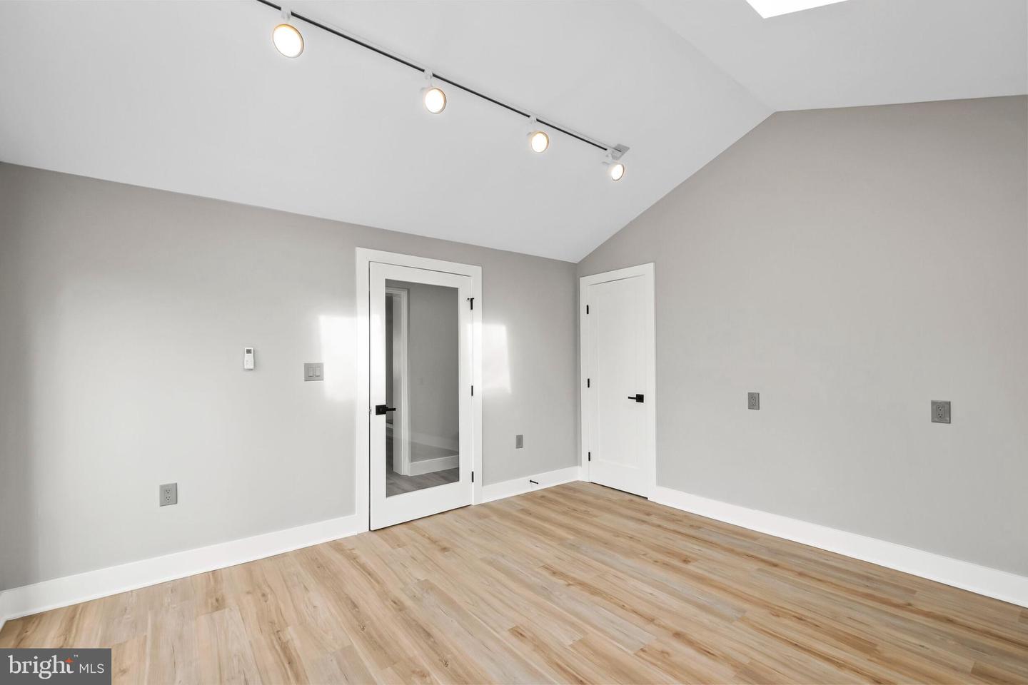 5401 FERNDALE ST, SPRINGFIELD, Virginia 22151, 4 Bedrooms Bedrooms, ,2 BathroomsBathrooms,Residential,For sale,5401 FERNDALE ST,VAFX2282776 MLS # VAFX2282776 5401 FERNDALE ST, SPRINGFIELD, Virginia 22151, 4 Bedrooms Bedrooms, ,2 BathroomsBathrooms,Residential,For sale,5401 FERNDALE ST,VAFX2282776 MLS # VAFX2282776