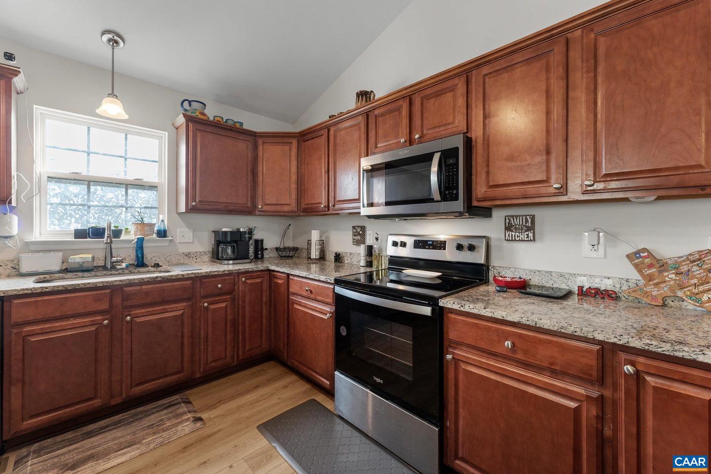 900 GEOFFERY ST, STAUNTON, Virginia 24401, 5 Bedrooms Bedrooms, ,3 BathroomsBathrooms,Residential,For sale,900 GEOFFERY ST,671906 MLS # 671906